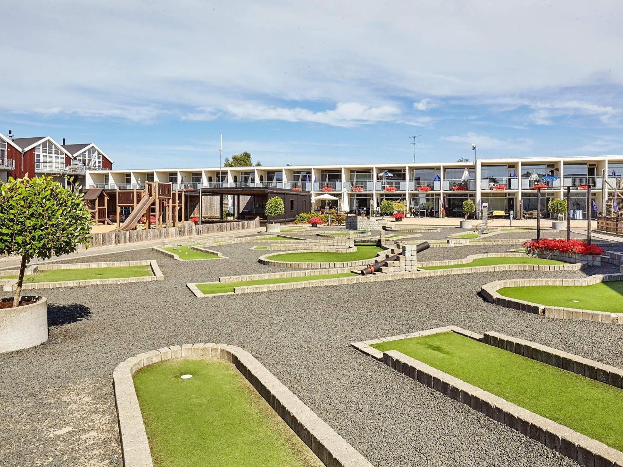 8 Person Holiday Home On A Holiday Park In Glesborg المظهر الخارجي الصورة